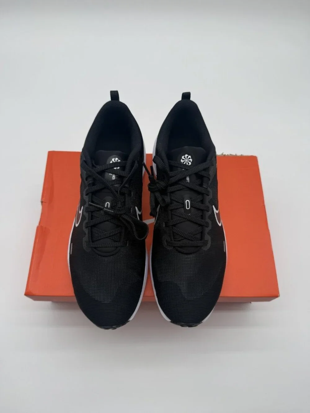 New Nike Downshifter 12 Running Shoes Men's Size 11 Black White DD9293 001